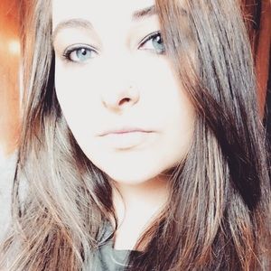 Meet your Posher, Destenie